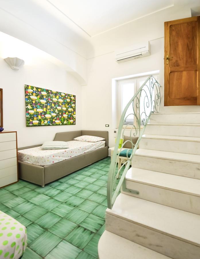 Amore Rentals - Casa Raffi Позитано Экстерьер фото